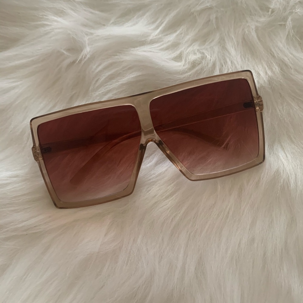 Oversized glasses